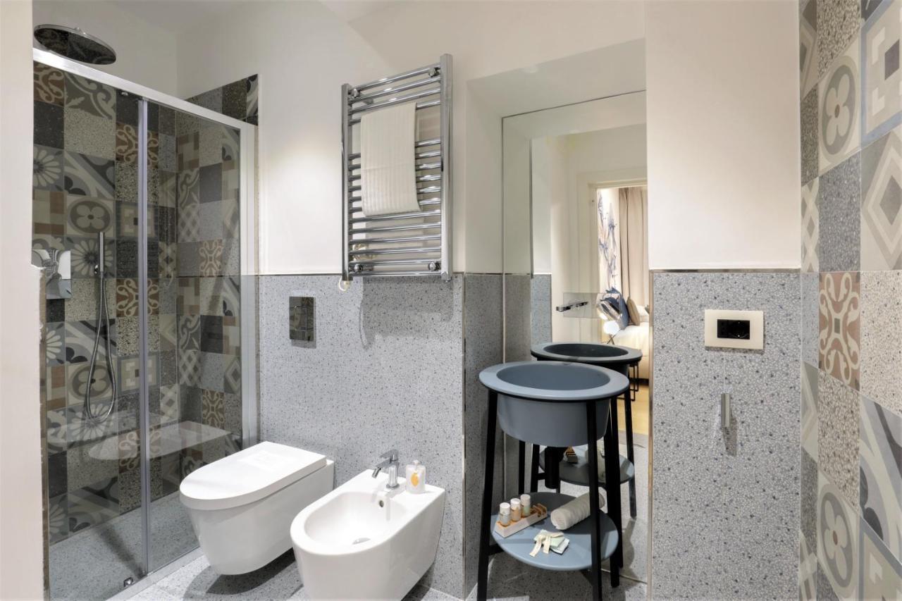 Viam 16B Suites Рим Экстерьер фото