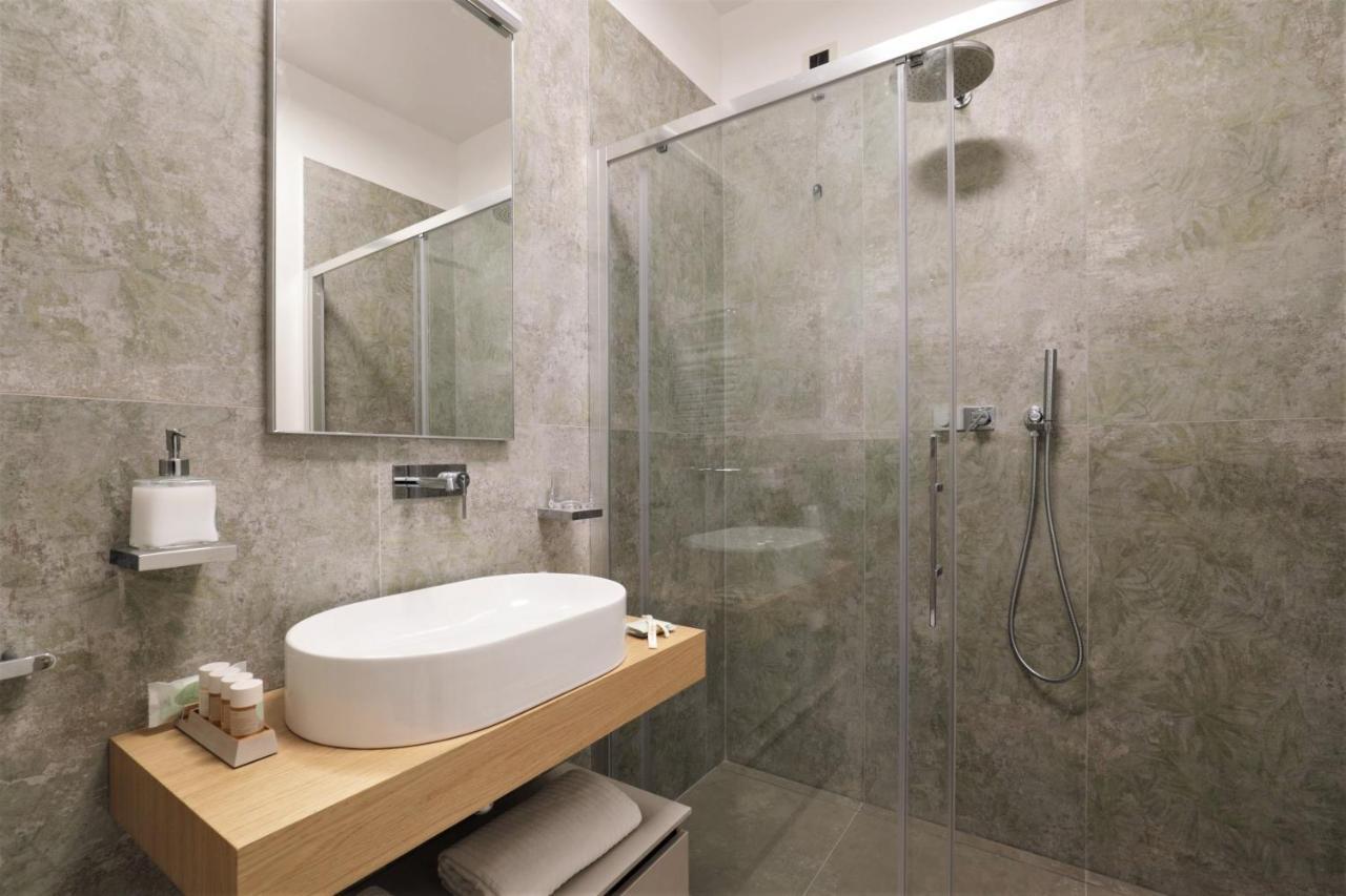 Viam 16B Suites Рим Экстерьер фото